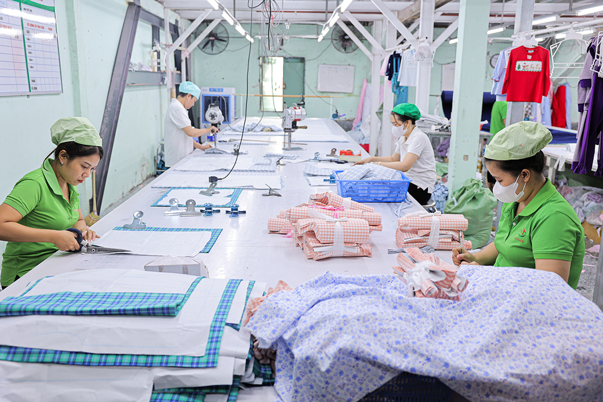 Thái Trang giới thiệu 2